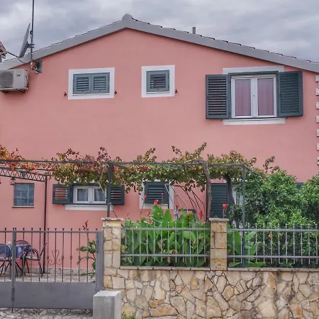 Apartment With Parking Space - 15876