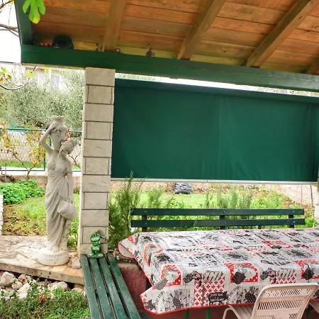 Apartment With A Parking Space - 15876 Rogoznica (Sibenik-Knin)