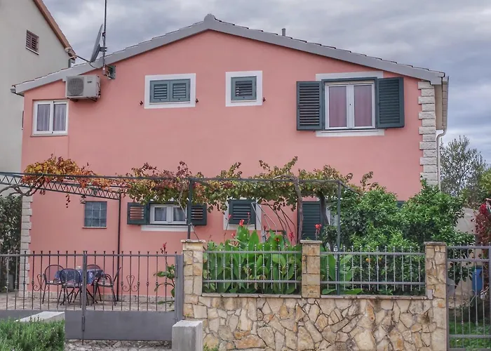 Apartment With Parking Space - 15876