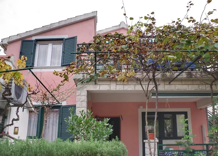 With Parking Space - 15876 Rogoznica (Sibenik-Knin)