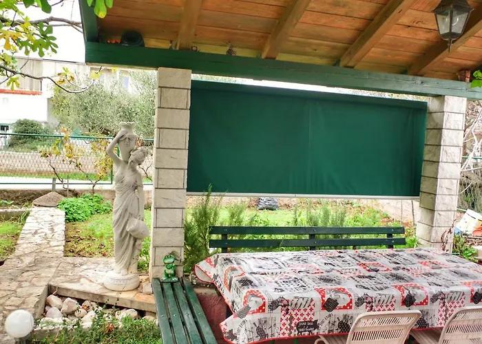 Apartment With Parking Space - 15876 Rogoznica (Sibenik-Knin)